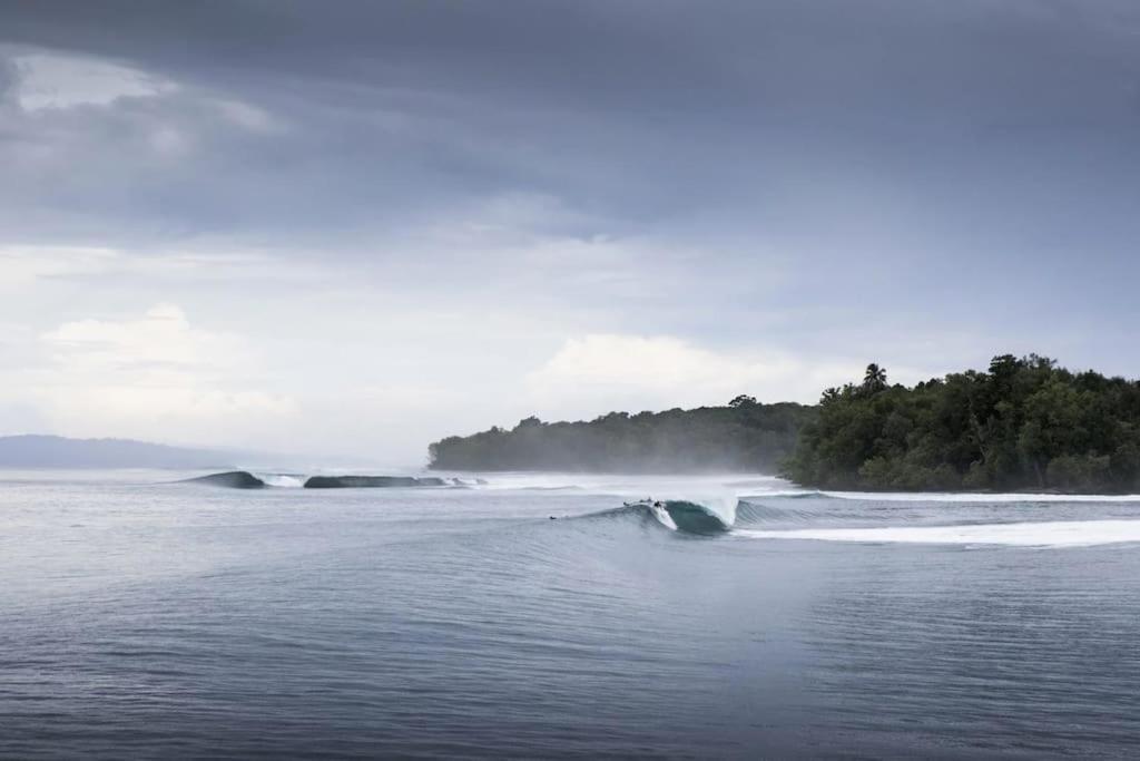 Pinang Island - Private Island Sea View Bungalows Singkil  Exterior foto