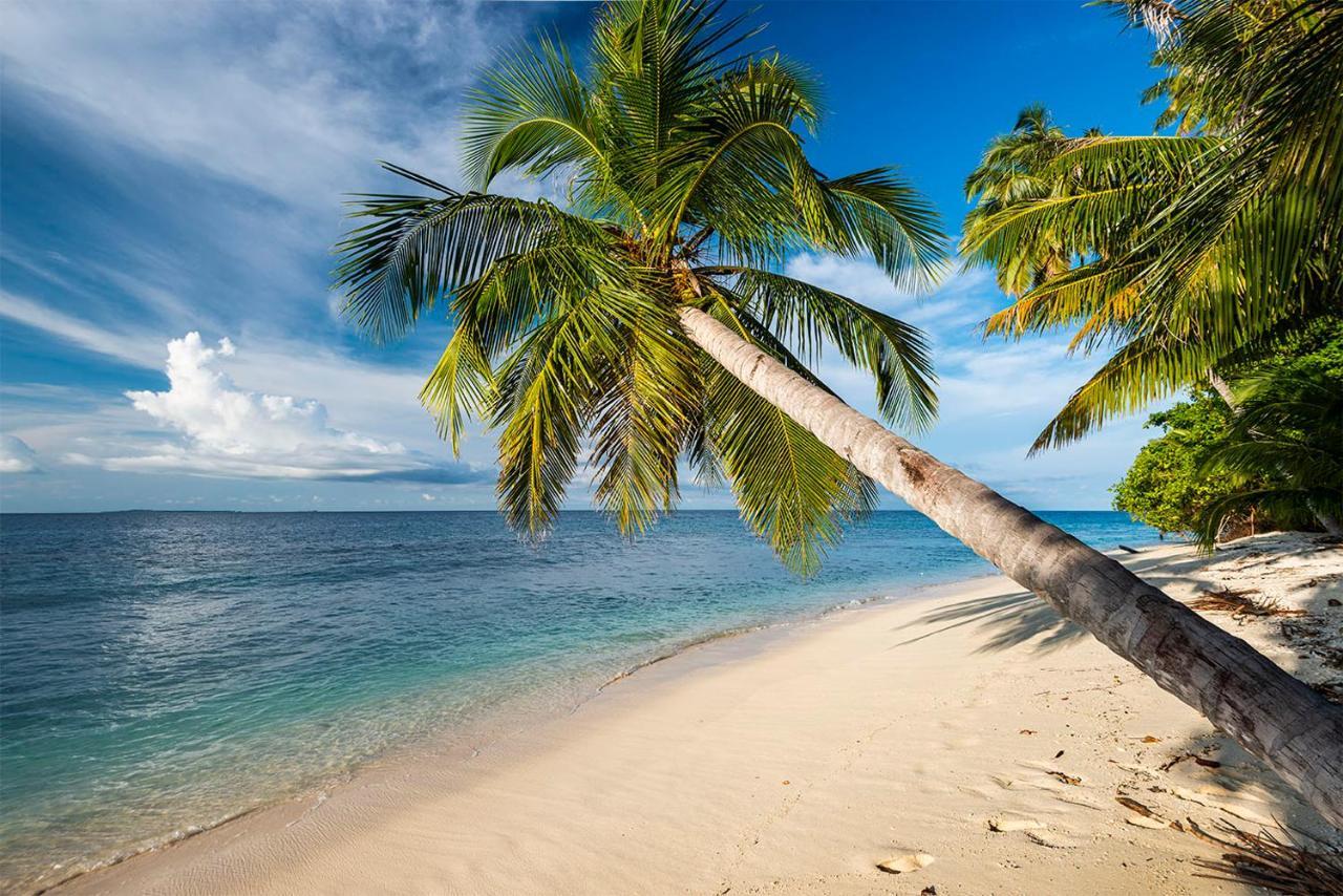 Pinang Island - Private Island Sea View Bungalows Singkil  Exterior foto