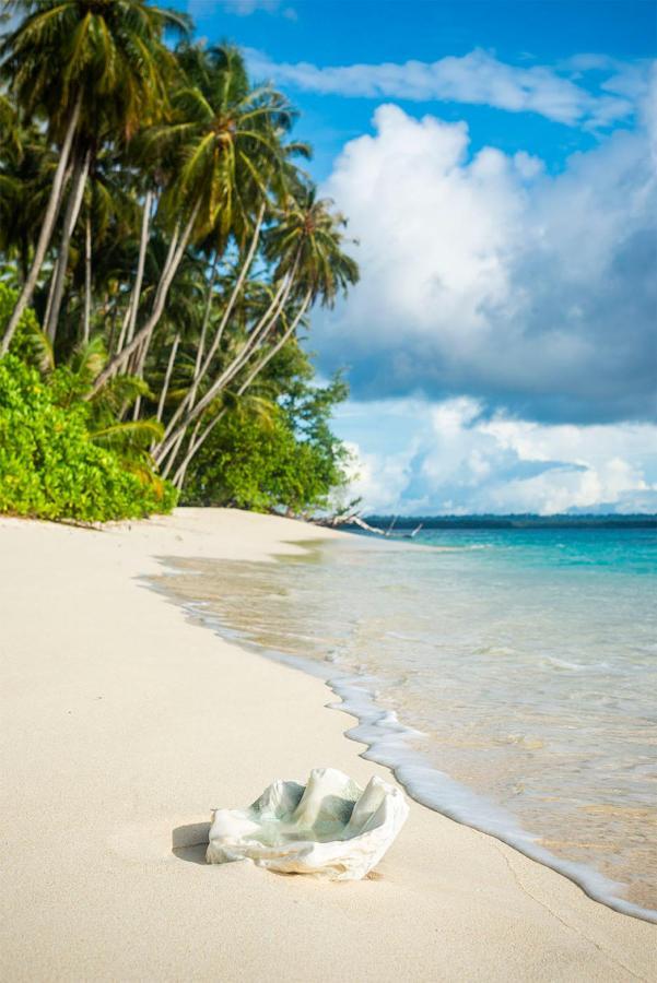 Pinang Island - Private Island Sea View Bungalows Singkil  Exterior foto