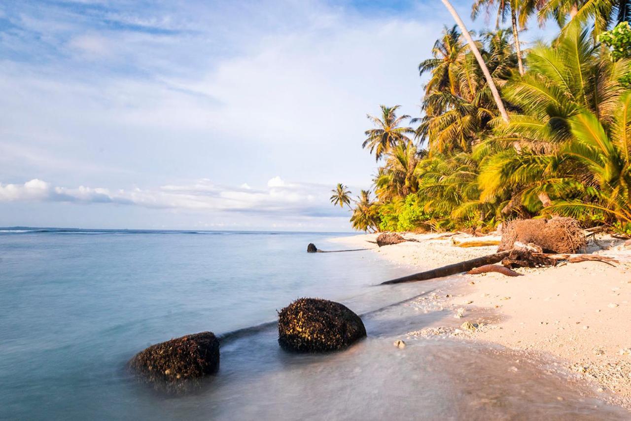 Pinang Island - Private Island Sea View Bungalows Singkil  Exterior foto