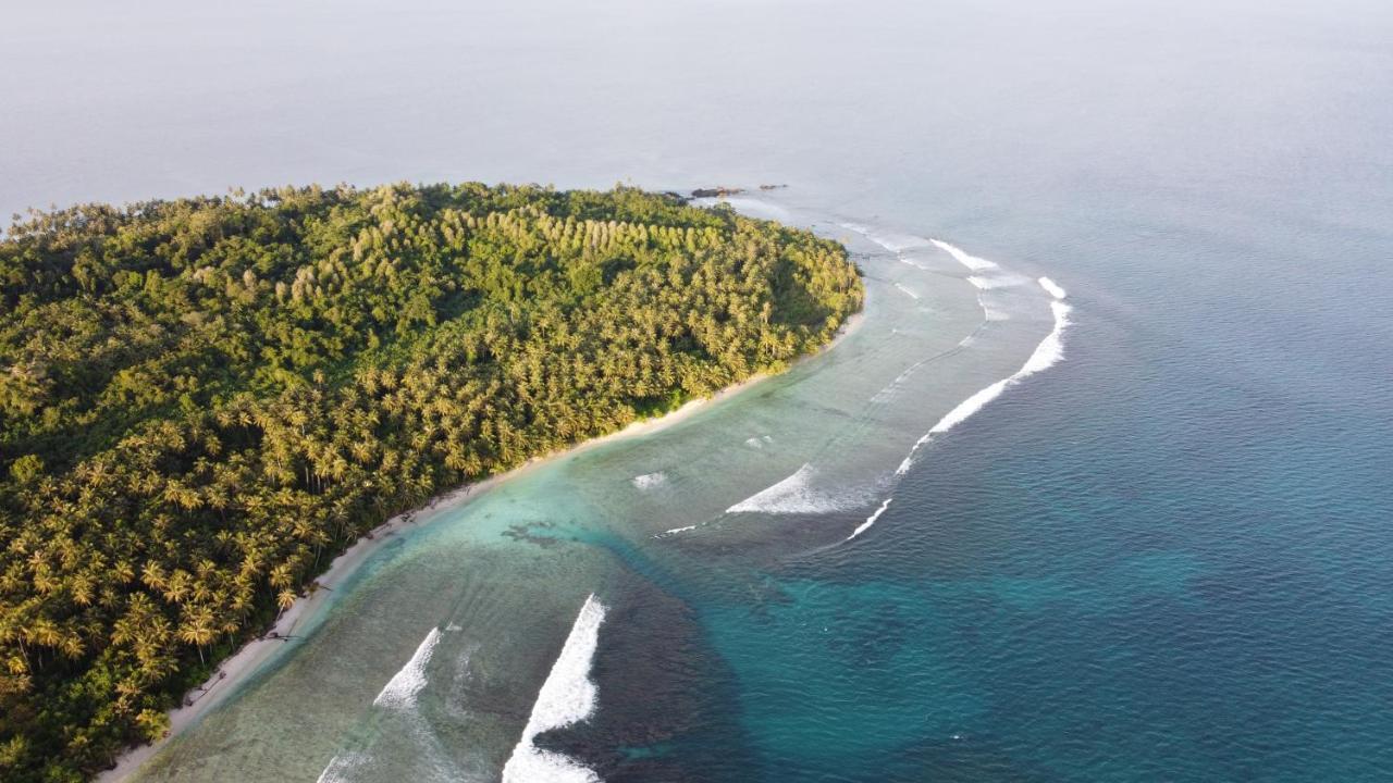 Pinang Island - Private Island Sea View Bungalows Singkil  Exterior foto