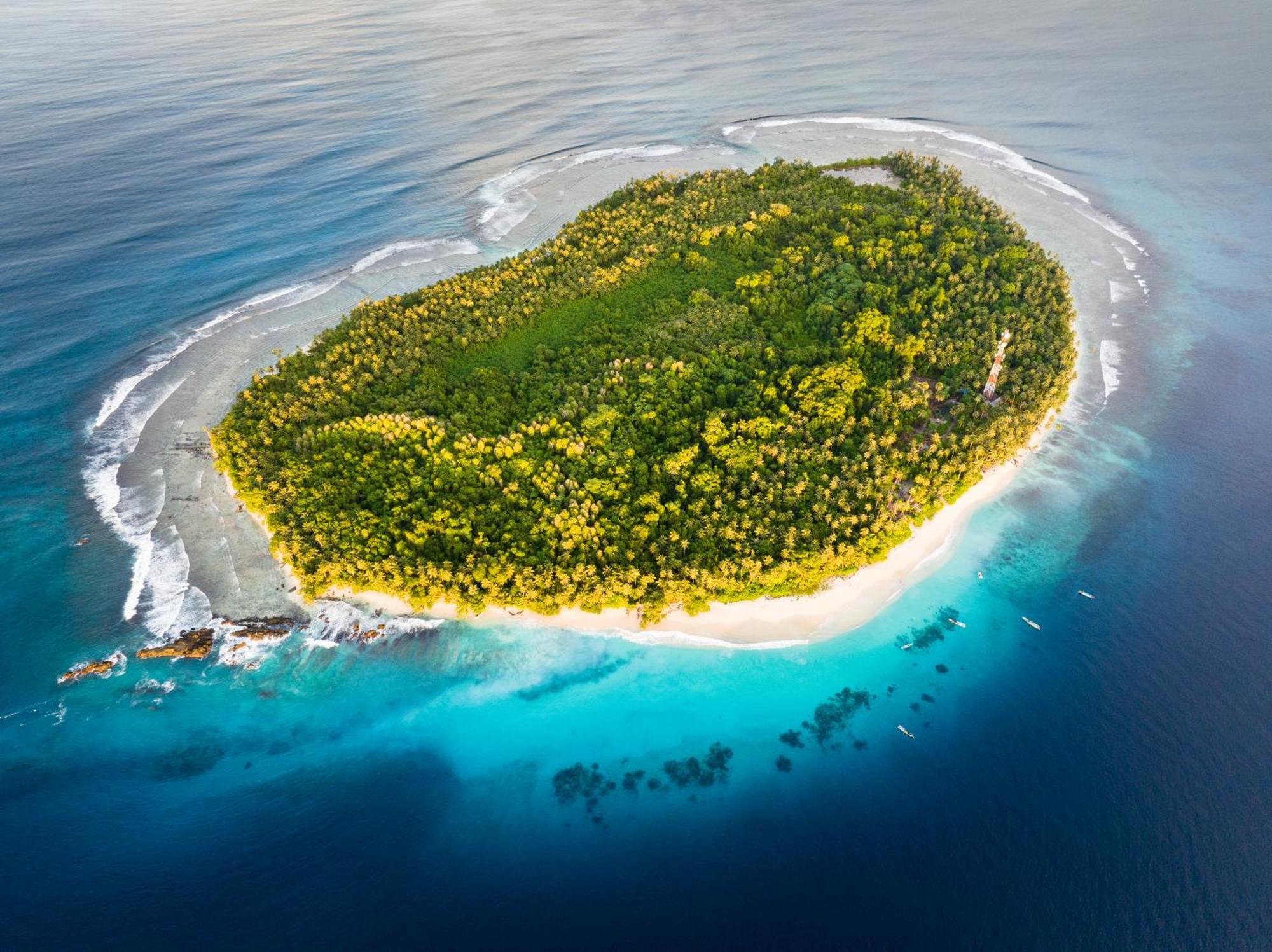 Pinang Island - Private Island Sea View Bungalows Singkil  Exterior foto