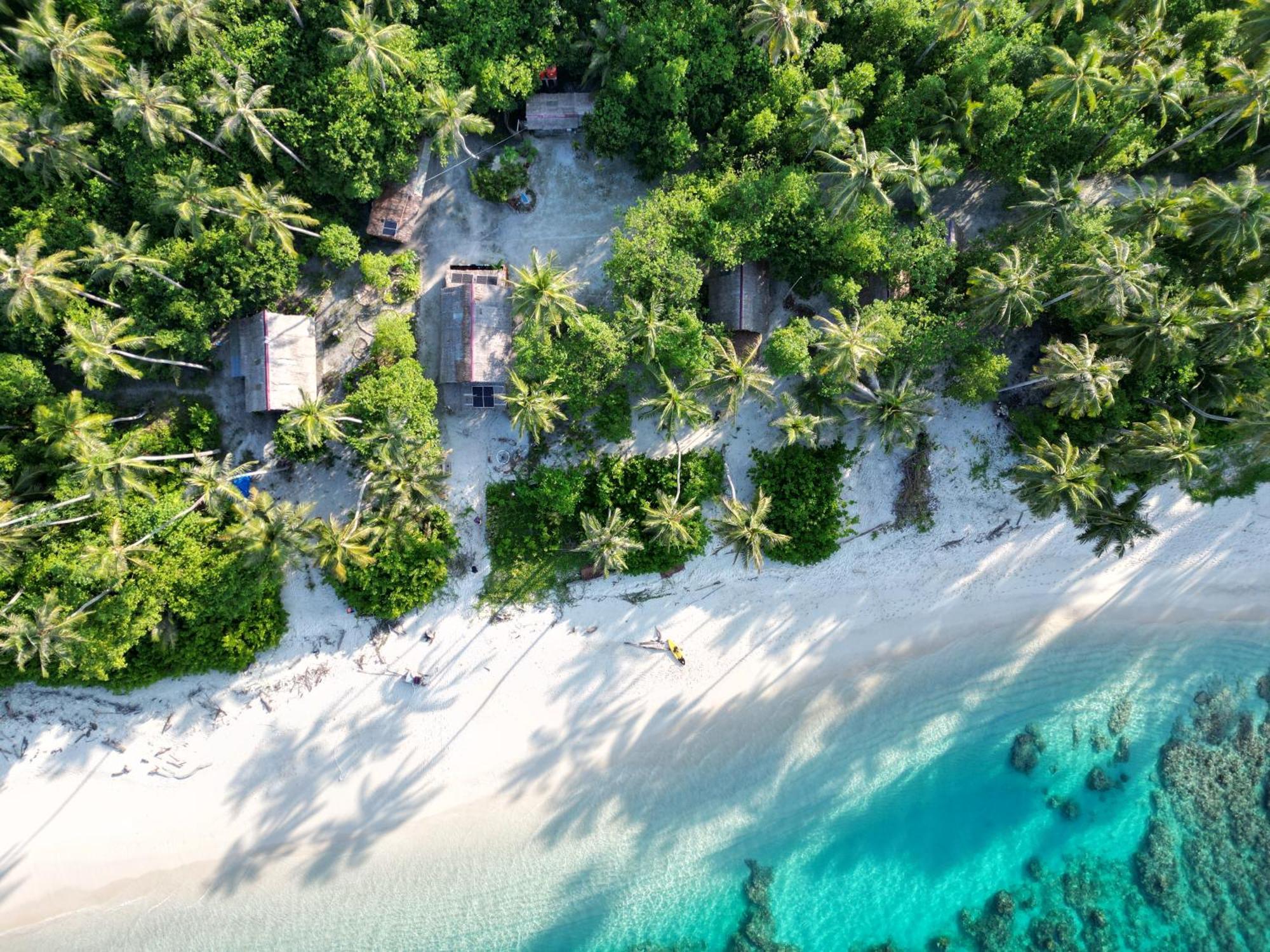 Pinang Island - Private Island Sea View Bungalows Singkil  Exterior foto