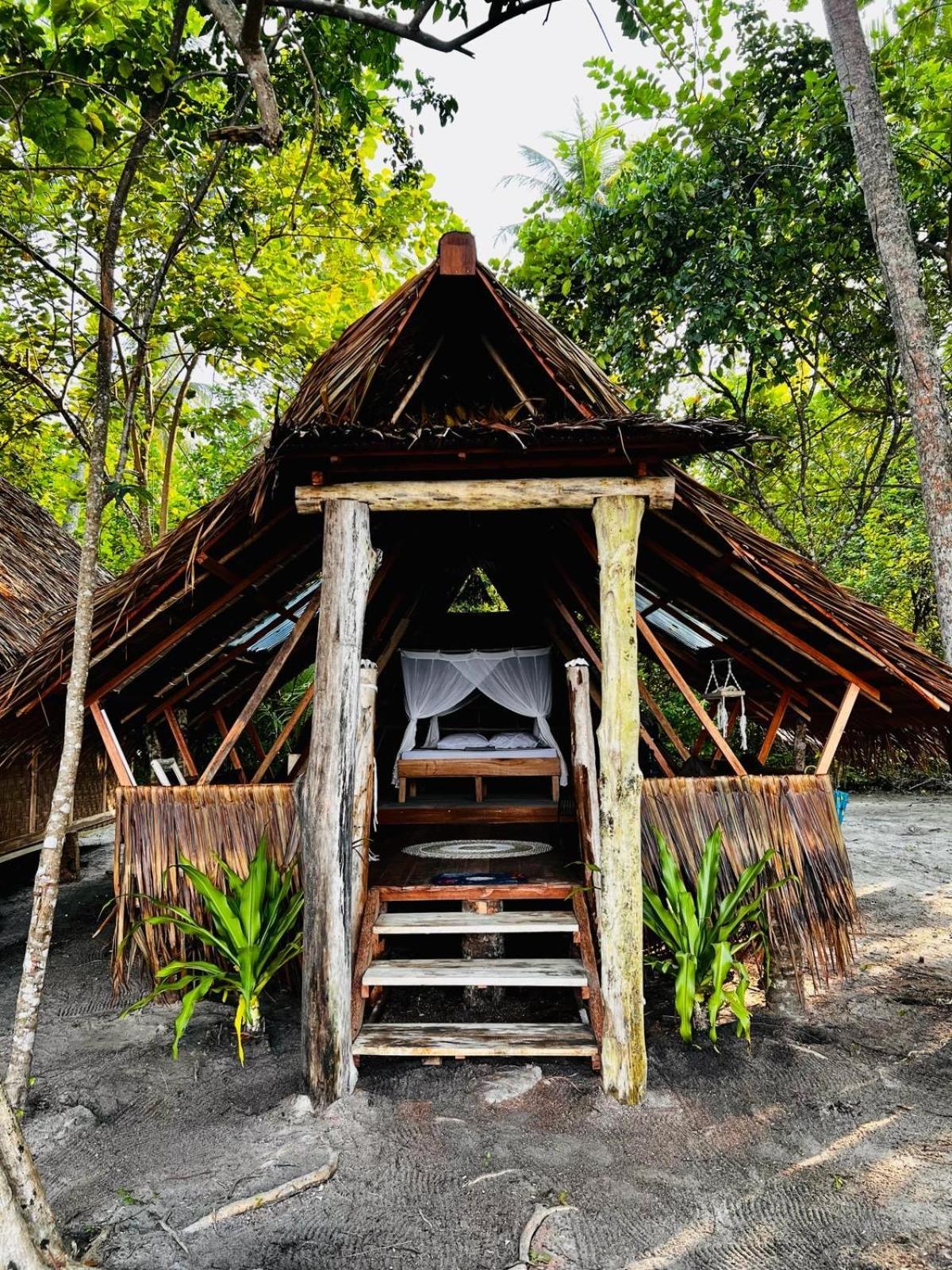 Pinang Island - Private Island Sea View Bungalows Singkil  Exterior foto