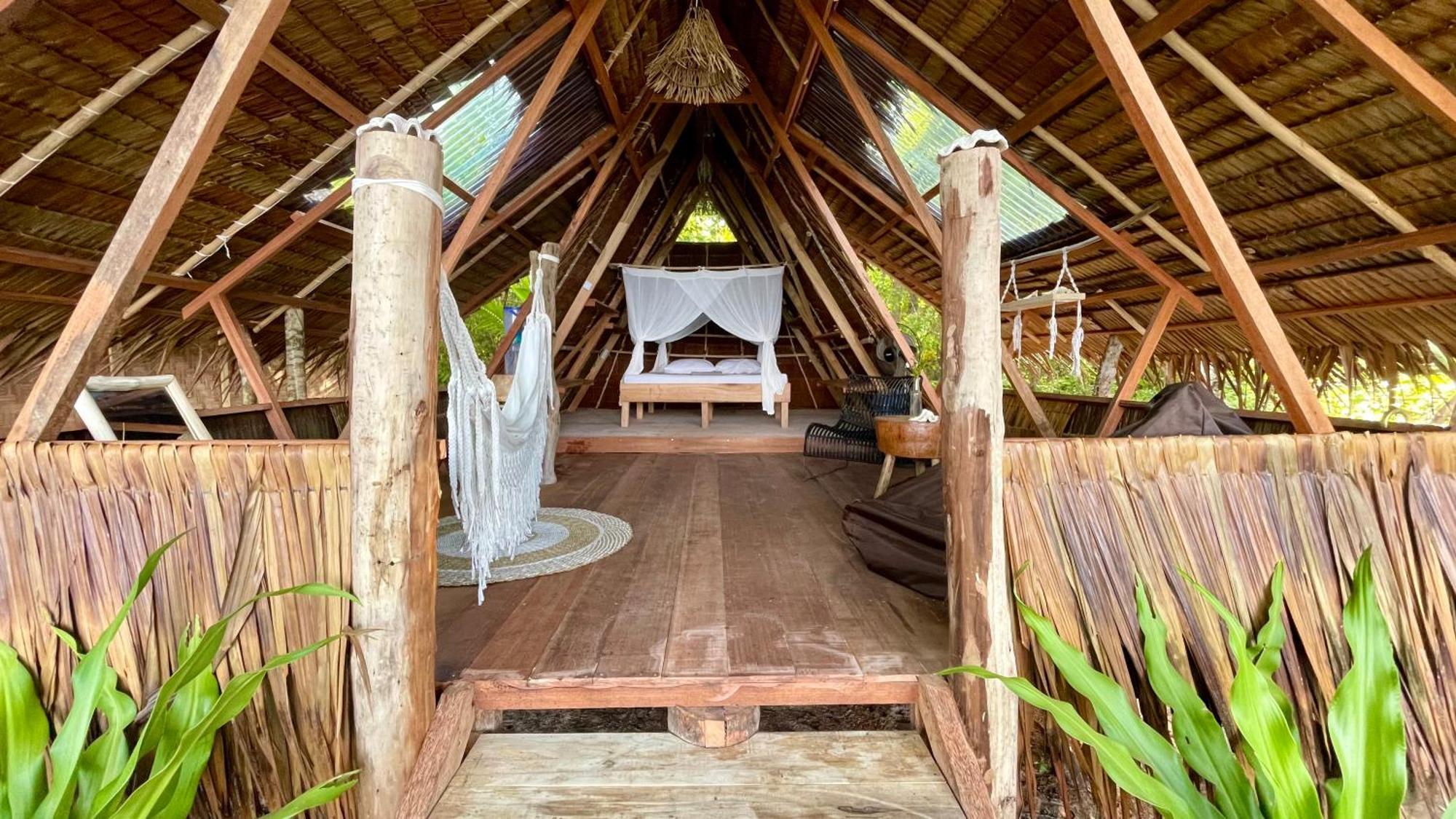 Pinang Island - Private Island Sea View Bungalows Singkil  Habitación foto