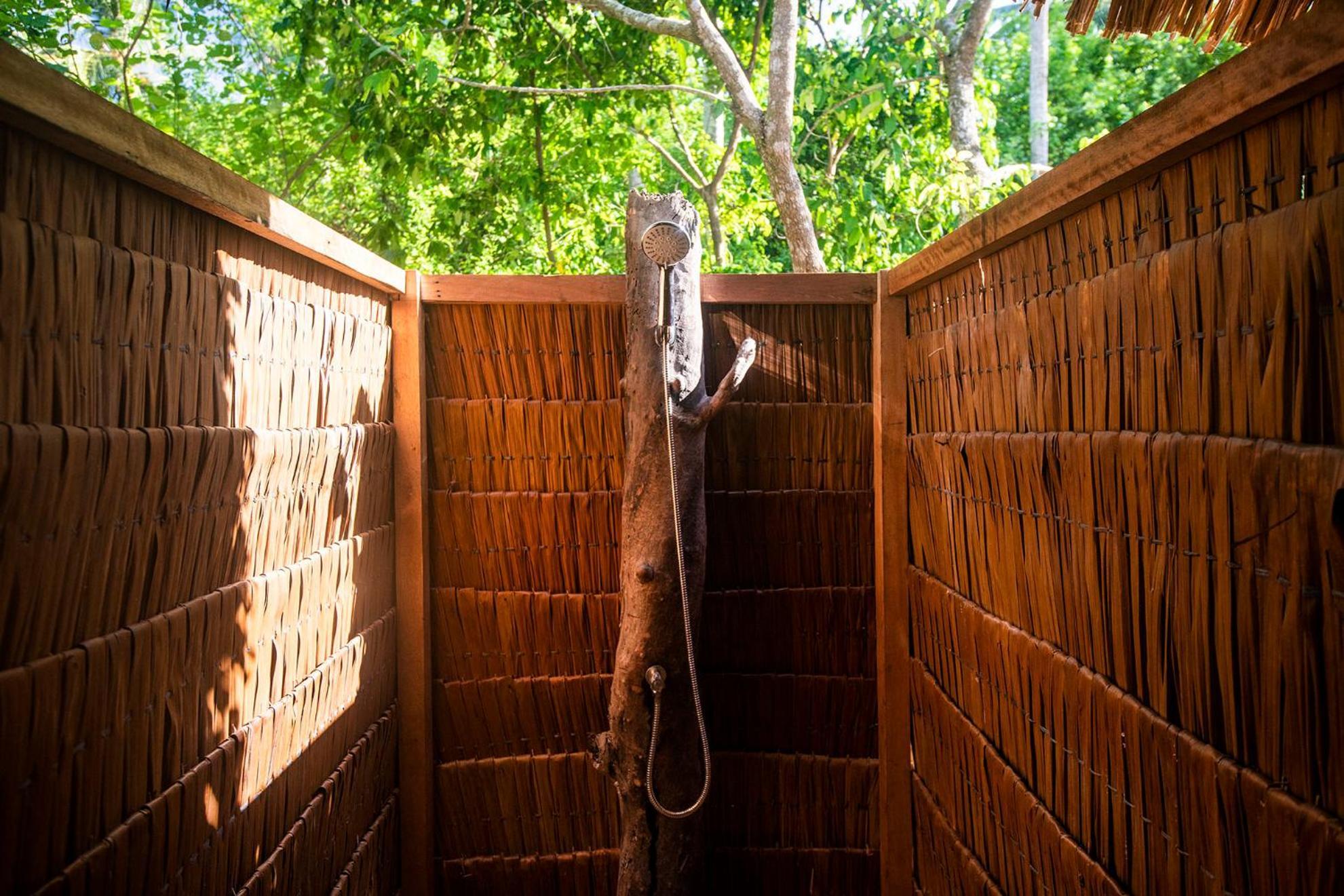 Pinang Island - Private Island Sea View Bungalows Singkil  Habitación foto