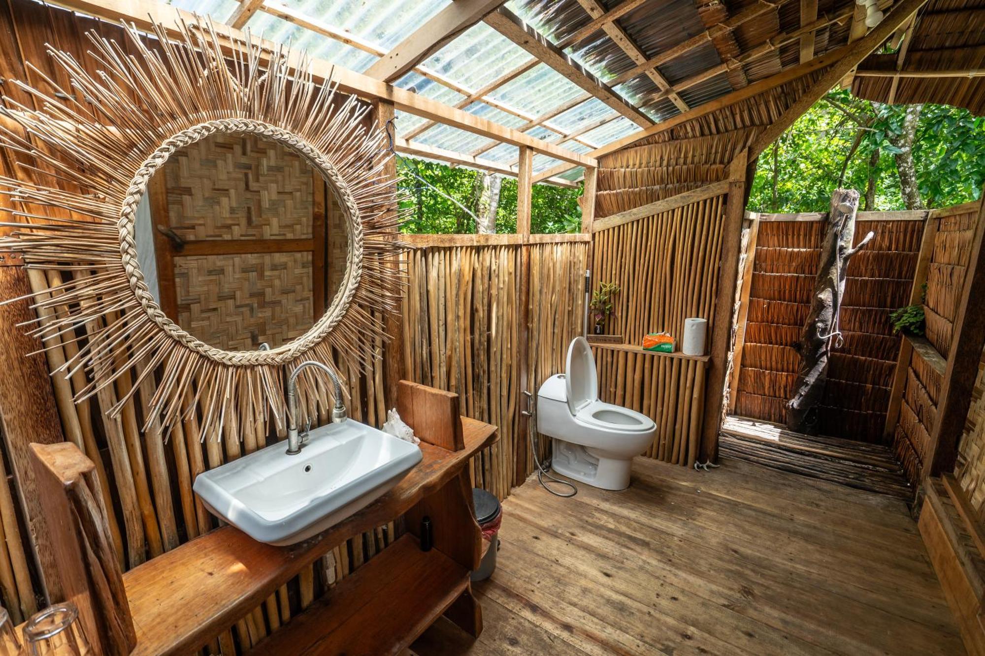 Pinang Island - Private Island Sea View Bungalows Singkil  Exterior foto